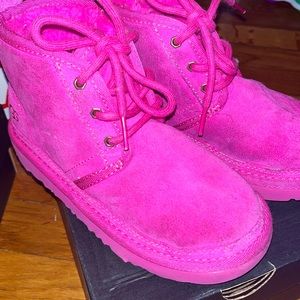 Girls PINK UGGS Size 13. Worn but in good condition. No rips or holes.